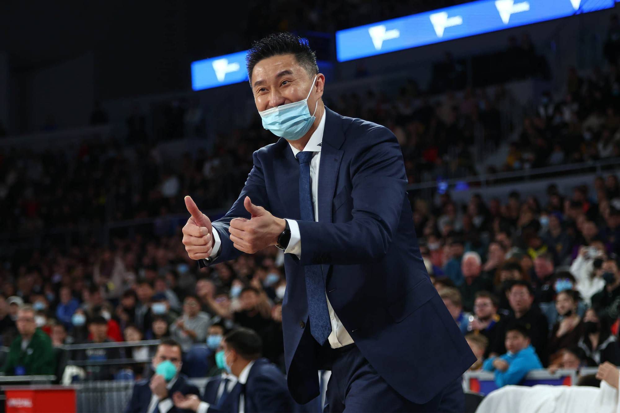 多名NBA高管：鹈鹕几乎不可能裁掉锡安据TA记者MikeVorkunov报道，由于锡安上赛季仅出战了29场比赛，他后三个赛季（2025-26、2026-27、2027-28）的合同将不再受保障。